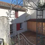 Le Du Noyer Holiday home *